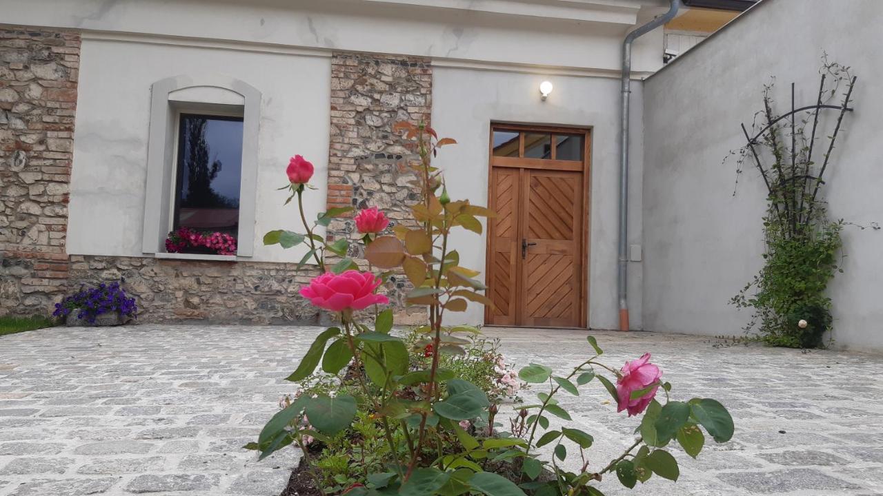 Kornatice Korn-Hof 아파트 호텔 외부 사진